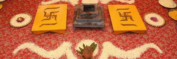 Karizma Albüm sayfaları için geleneksel Hindu Arkaplanı. Arkaplan ve Duvar Kağıdı.