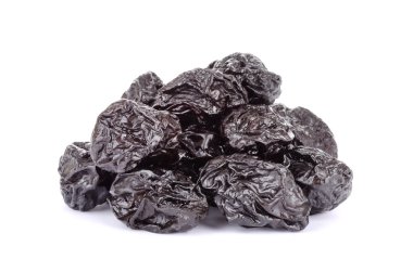 Beyaz arkaplanda kuru erik