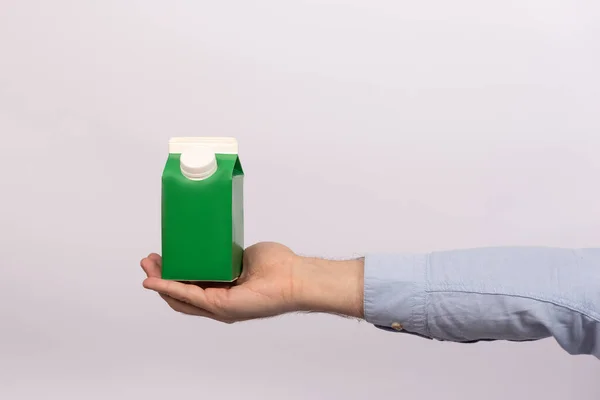 Зелена Упаковка Напису Паперова Тарілка Молочного Йогурту Або Соку Знущатися — стокове фото