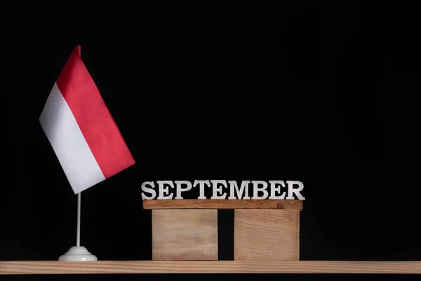 Calendario Madera Septiembre Con Bandera Polaca Sobre Fondo Negro Vacaciones —  Fotos de Stock