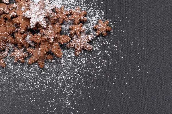 Μπισκότα Σχήμα Αστεριού Πασπαλισμένα Ζάχαρη Άχνη Γκρι Φόντο — Φωτογραφία Αρχείου