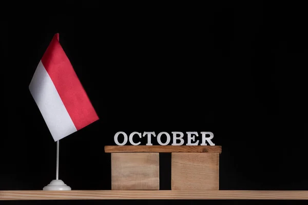 Calendario Madera Octubre Con Bandera Polaca Sobre Fondo Negro Vacaciones —  Fotos de Stock