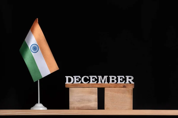 Houten Kalender Van December Met Vlag Van India Zwarte Achtergrond — Stockfoto