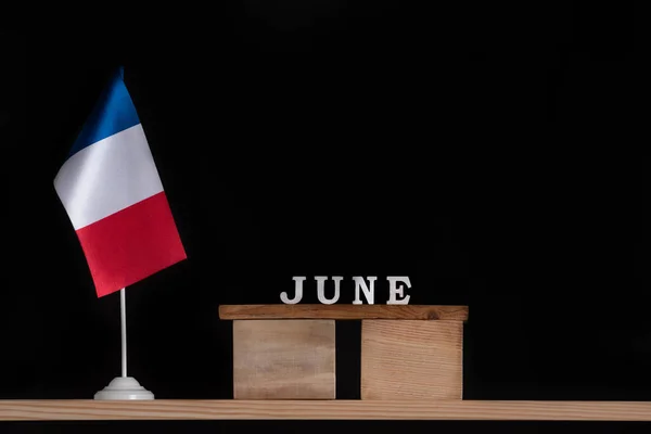 Деревянный Календарь Июня Французским Флагом Черном Фоне Праздники Франции Июне — стоковое фото