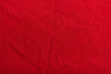 Pliseli kırmızı kumaş. Yünlü kumaş.