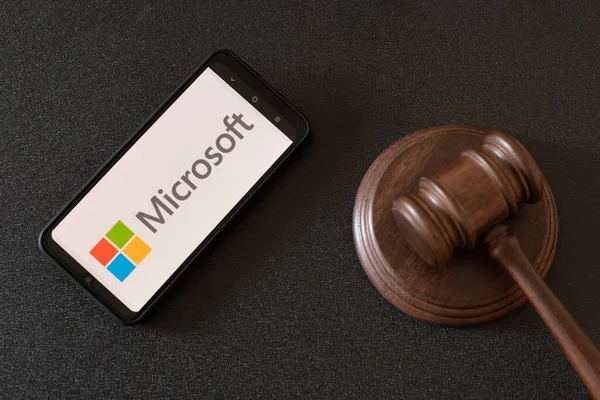 Харьков Украина Июня 2020 Года Логотип Корпорации Microsoft Экране Мобильного — стоковое фото