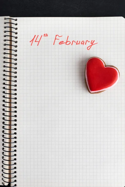 Notepad Reminder February Valentine Day Place Text Small Red Cookie — Stock Photo, Image