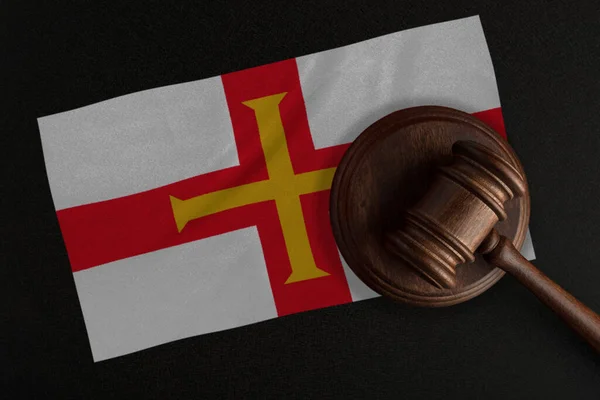 Hakim Gavel Dan Bendera Guernsey Hukum Dan Keadilan Hukum Konstitusi — Stok Foto