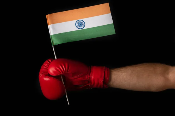 Boxer Mão Segura Bandeira Índia Luva Boxe Com Bandeira Indiana — Fotografia de Stock