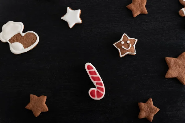 Pan Jengibre Bastón Caramelo Estrellas Galletas Sobre Fondo Negro Pasteles — Foto de Stock