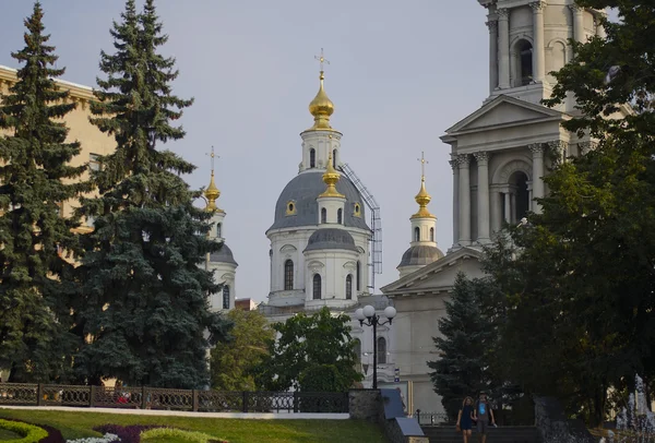 Katedrálisnál, Kharkov, Ukrajna — Stock Fotó