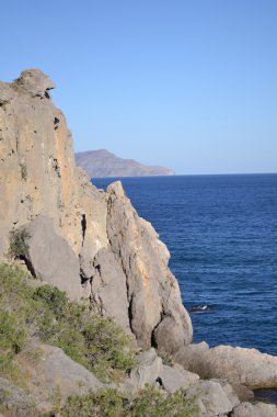 Bir taş vahşi Beach görünümünü. Noviy Svet, Crimea