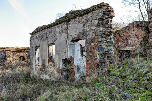 Muri del maniero rovinati — Foto Stock