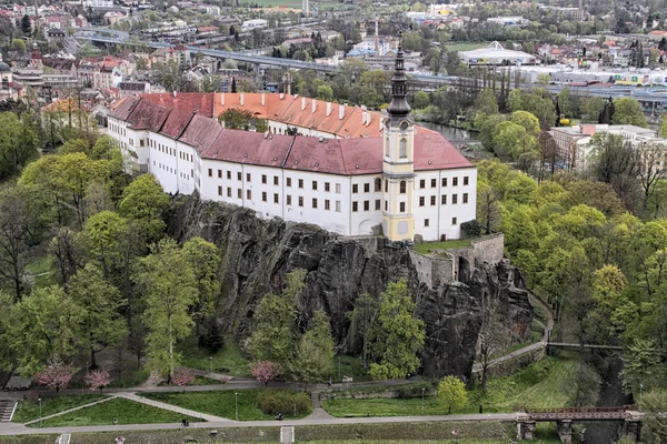 Decin vár a rock — Stock Fotó