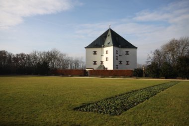 Yıldız şekli bina