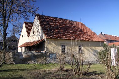 Eski Çift Kişilik ev