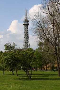 Outlook tower Eiffel şeklinde
