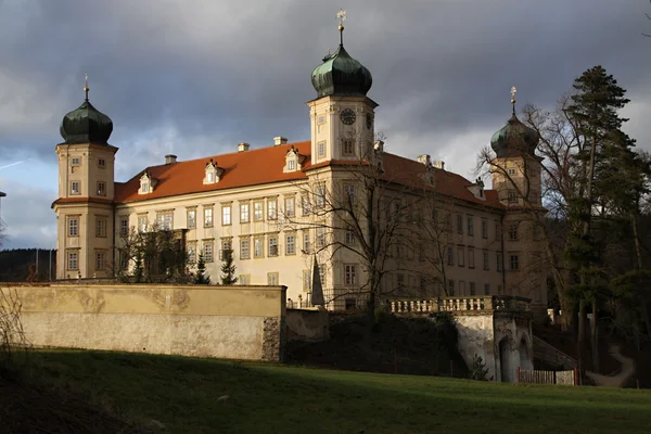 Zamek z trzema wieżami — Zdjęcie stockowe