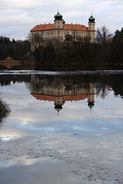 Schloss am See — Stockfoto