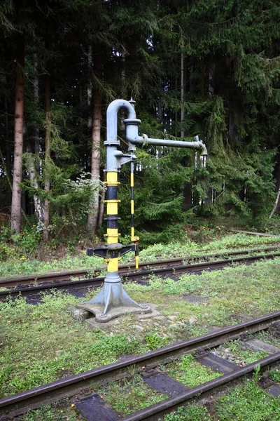 Oude spoorweg pomp — Stockfoto