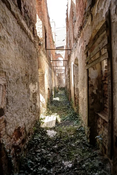 Kaputte Halle — Stockfoto