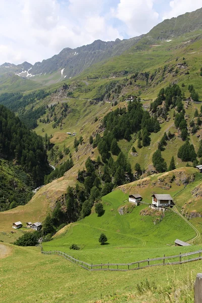 Cabañas alpinas — Foto de Stock