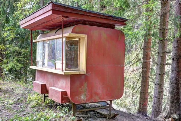 Stary kiosk czerwony — Zdjęcie stockowe