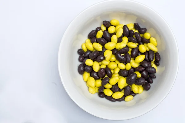Žluté a černé fazole — Stock fotografie