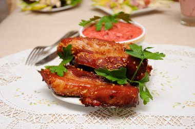 Hardal soslu domuz eti.