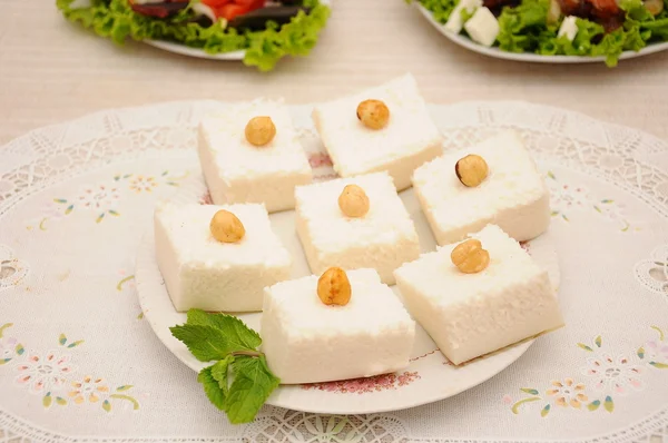 Fındık ile süt hamur