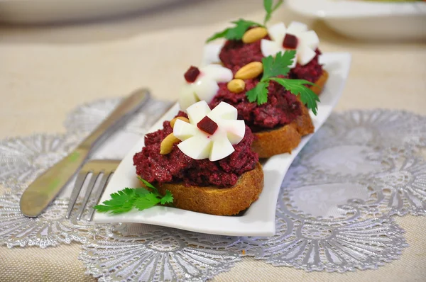 sandviç pancar makarna ile