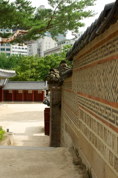 Seul'deki Deoksugung Sarayı duvar — Stok fotoğraf