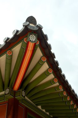 Seul'deki Deoksugung Sarayı çatı