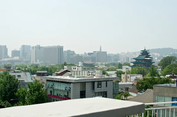 Bukchon Hanok village v létě v Soulu — Stock fotografie