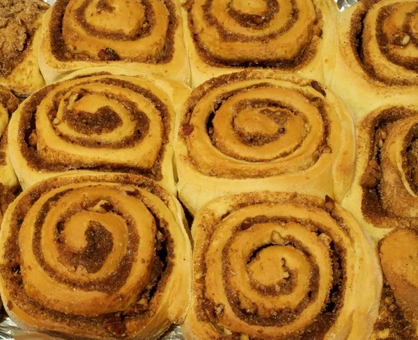 tarçınlı çörek pişirdim