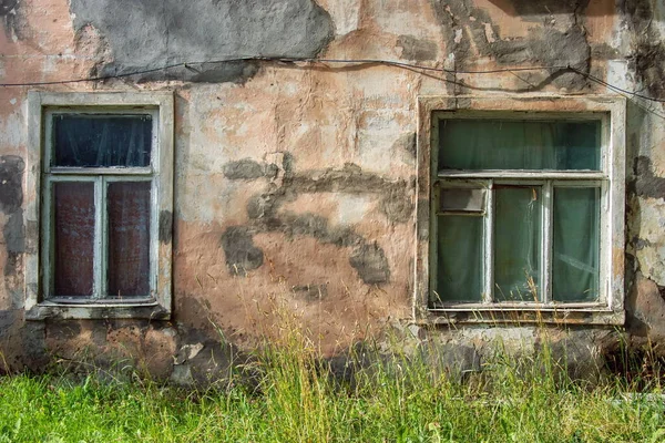 Фрагмент Будинку Кінця Дев Ятнадцятого Століття Два Вікна — стокове фото