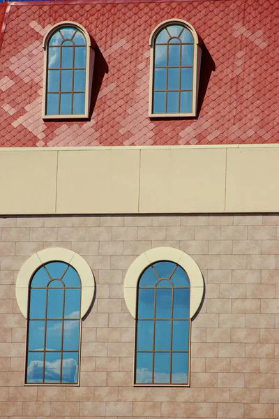 창문이 건물의 — 스톡 사진