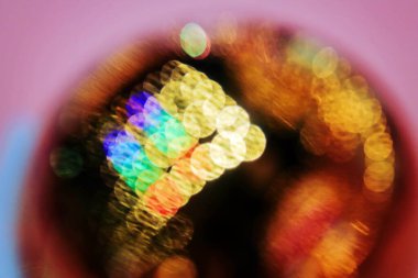 Projektör kirişlerinden Bokeh röfleleri içeren hafif soyutlama