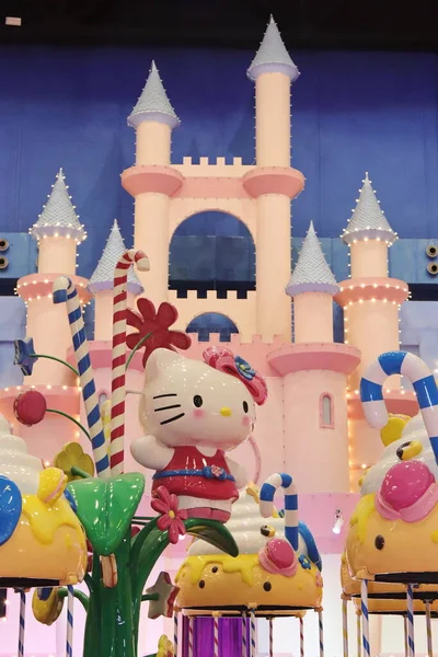 Fragment Playground Hello Kitty Theme Park Island Dreams — 图库照片