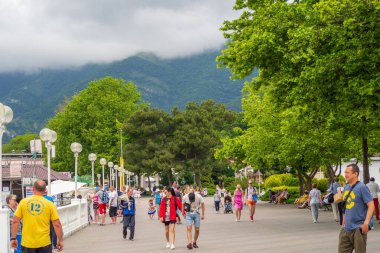 Karadeniz kıyısındaki tatil beldesi Gelendzhik 'te tatilciler