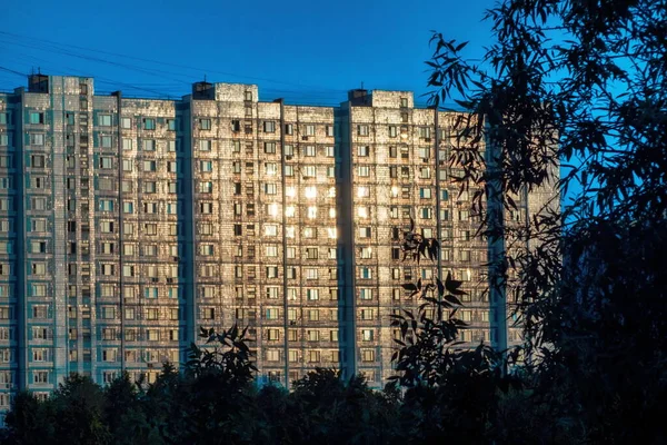 Fragmento Edificio Residencial Apartamentos Gran Altura Adecuado Para Fondo — Foto de Stock