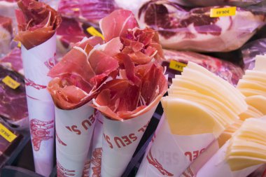Durak jambon ve peynir içinde belgili tanımlık çarşı