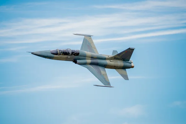 F-5 avión de combate — Foto de Stock