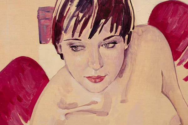 Güzel kadın resim yapıyor. Yakından. 