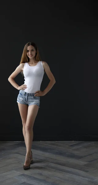 Female Model Posing Studio Indoors — Stock Photo, Image