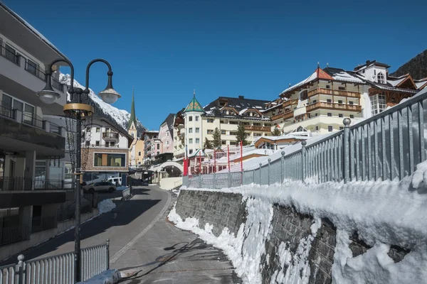 Vista Centro Ischgl Famosa Estância Esqui Europeia Nos Alpes Austríacos — Fotografia de Stock