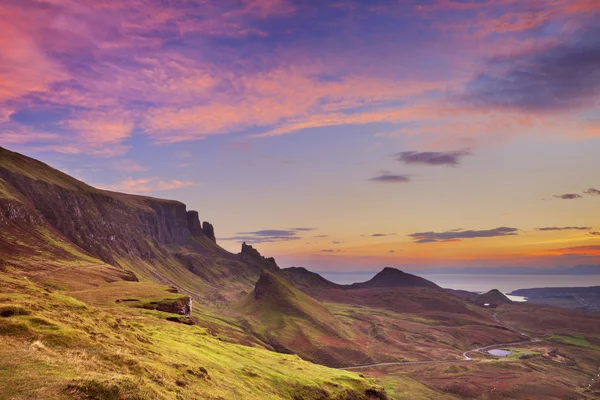 Ανατολή του ηλίου σε quiraing, isle of skye, Σκωτία — Φωτογραφία Αρχείου