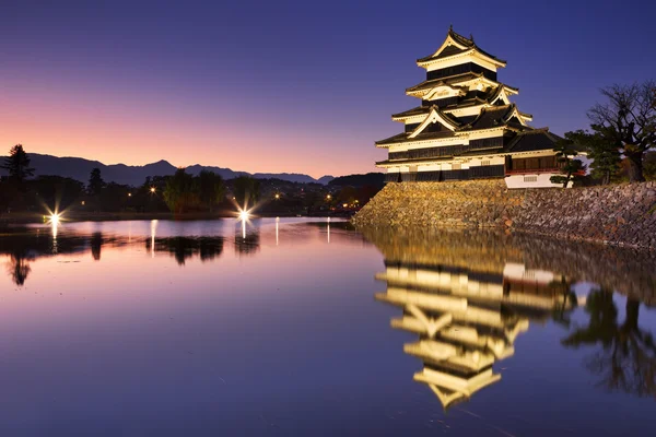 Matsumoto castle v Matsumoto, Japonsko v noci — Stock fotografie