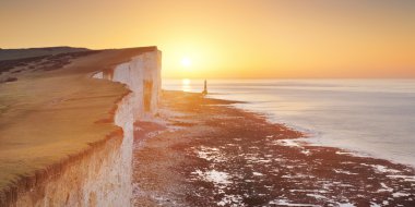 Sunrise Beachy Head İngiltere'nin Güney Sahili üzerinde