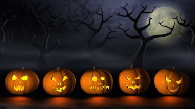 Halloween pumpkins gece korkunç bir ormandaki satırı